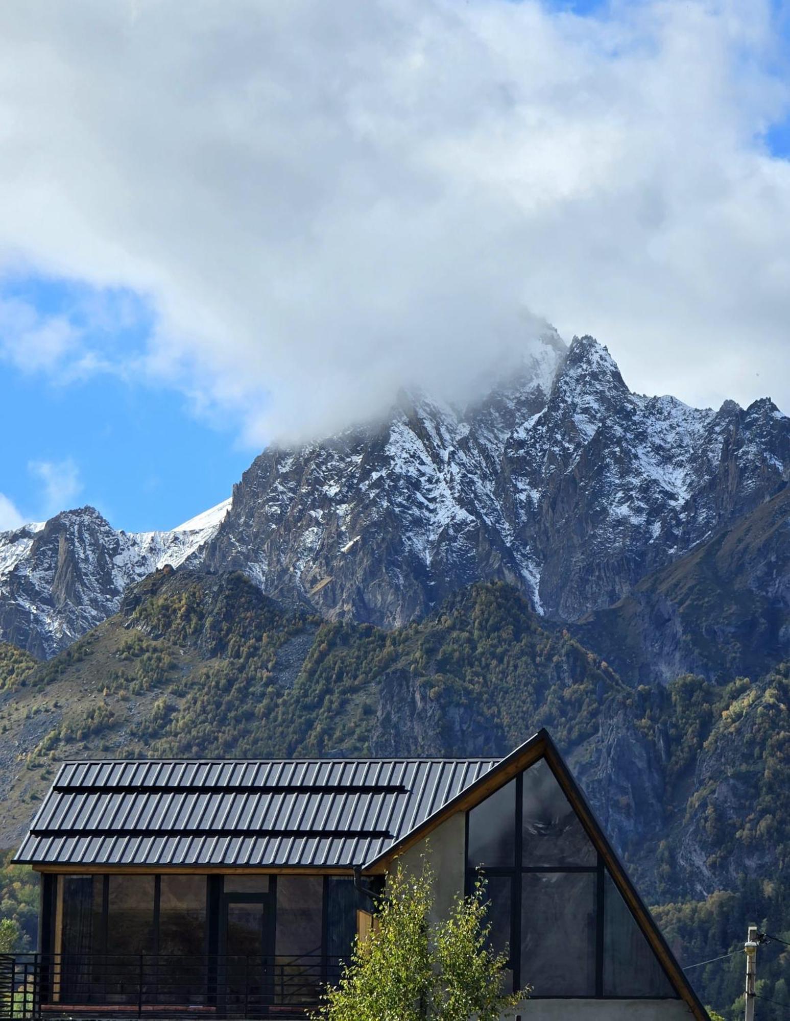 Grand Mountain Chalet