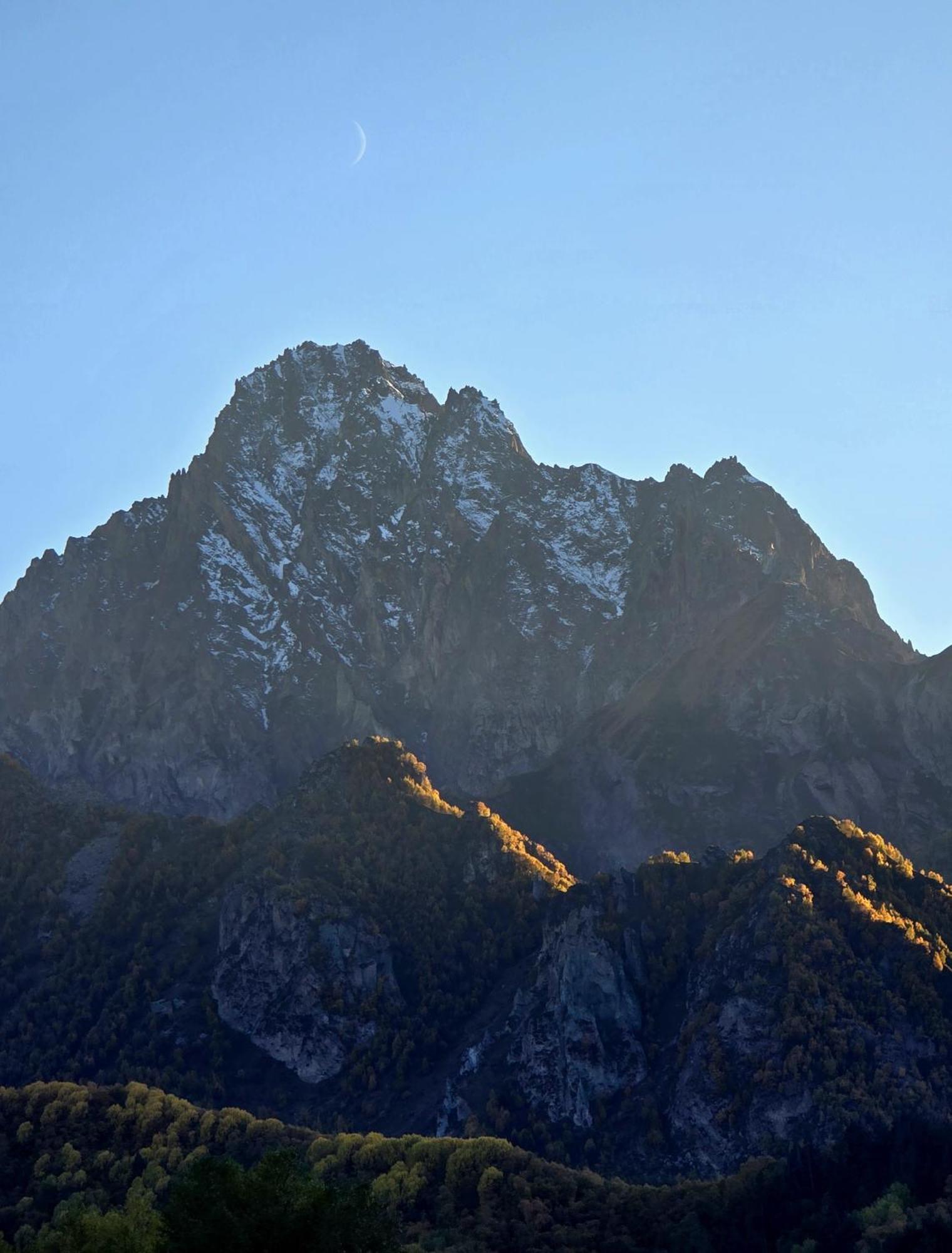 Grand Mountain Stepantsminda