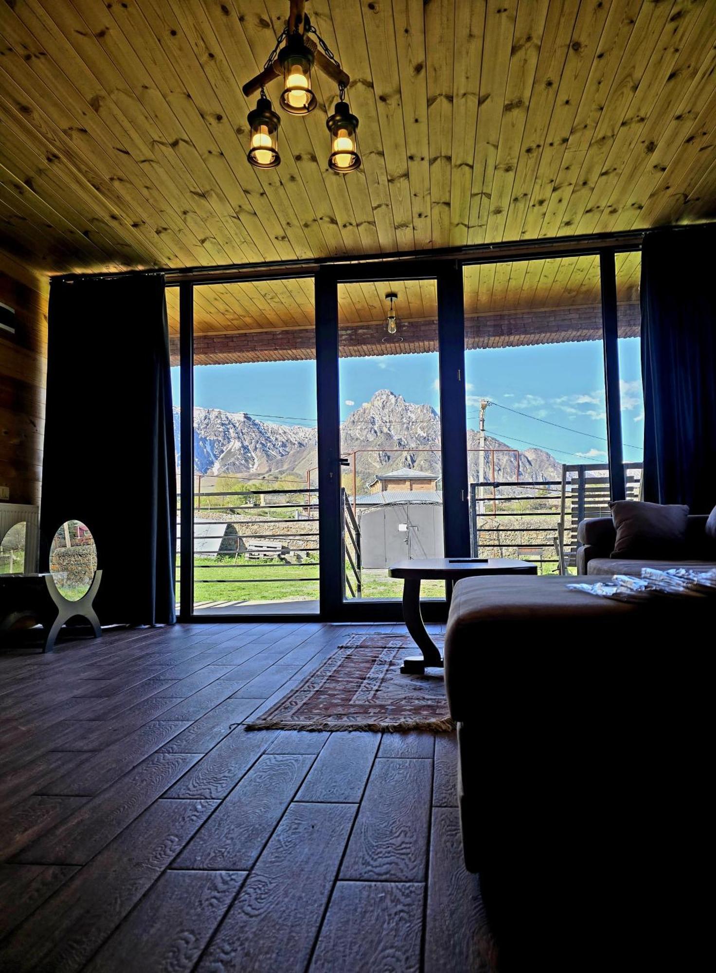 Grand Mountain Chalet *