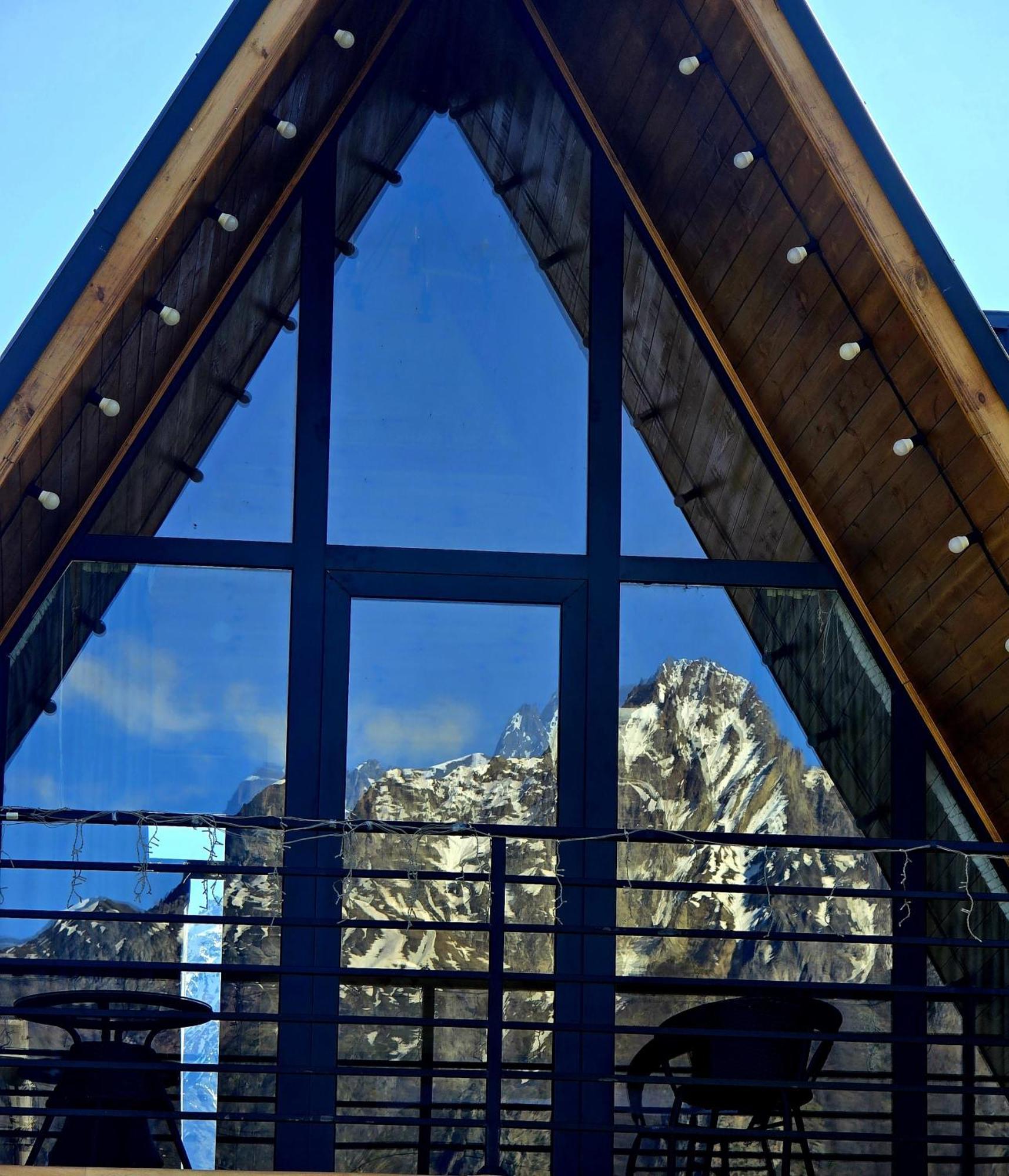 Grand Mountain Chalet *